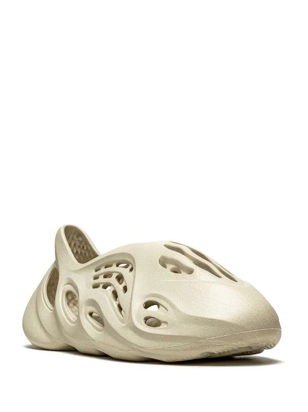 ADIDAS YEEZY FOAM RUNNER "SAND"