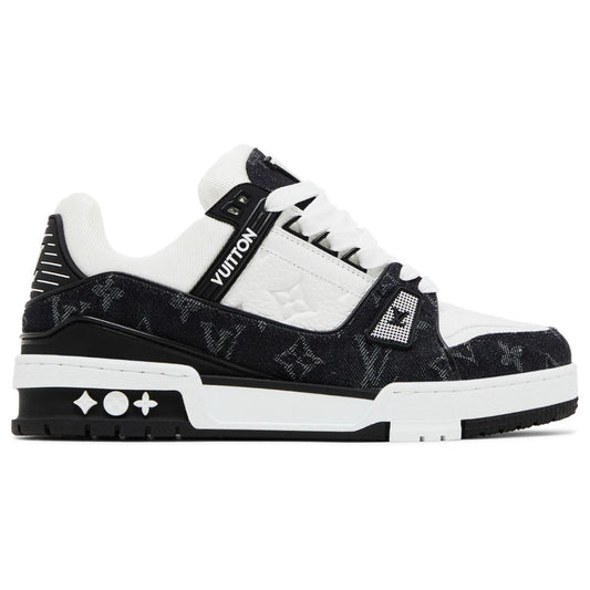 Louis vuitton trainers 
LV trainers 
Black louis vuitton trainers 